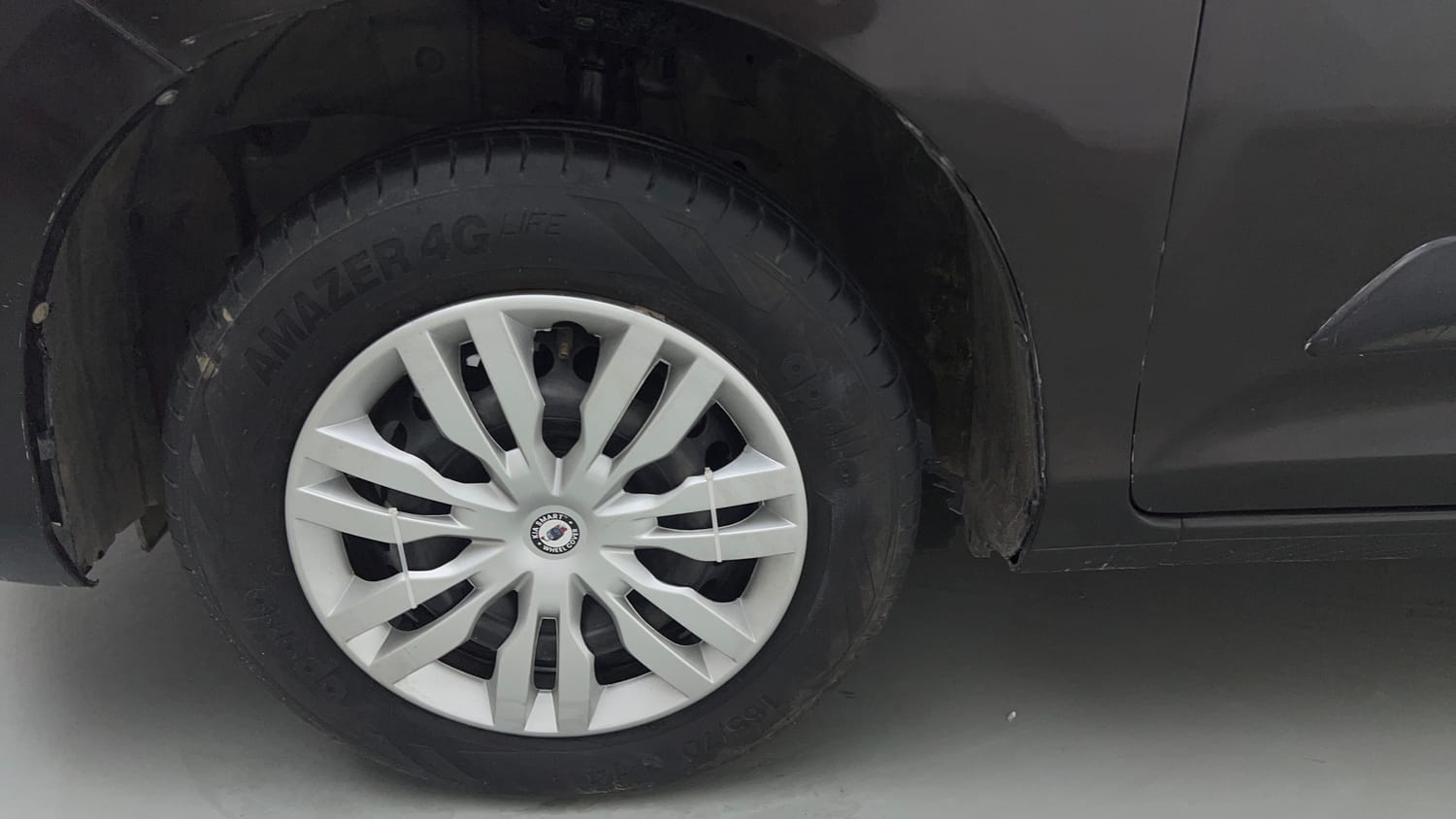 Used 2020 Honda Amaze 1.2 S MT Petrol Petrol Manual tyres LEFT FRONT TYRE RIM VIEW