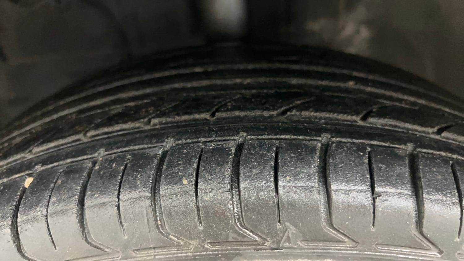 Used 2014 Toyota Etios Liva GD Diesel Manual tyres LEFT FRONT TYRE TREAD VIEW