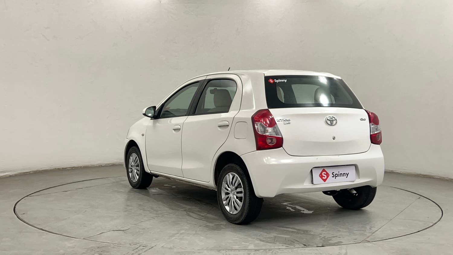 Used 2014 Toyota Etios Liva GD Diesel Manual exterior LEFT REAR CORNER VIEW