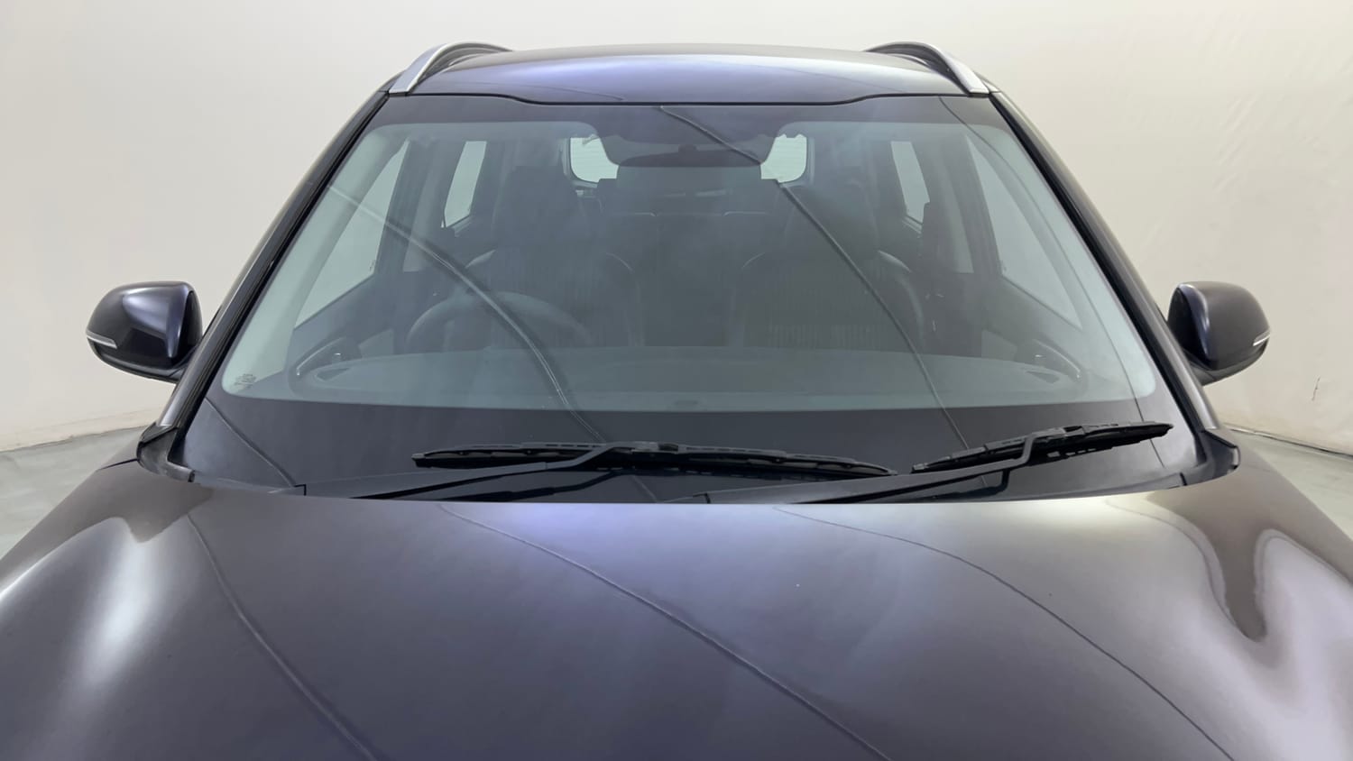 Used 2022 Kia Carens Prestige Plus 1.4 Petrol MT 7 STR Petrol Manual exterior FRONT WINDSHIELD VIEW