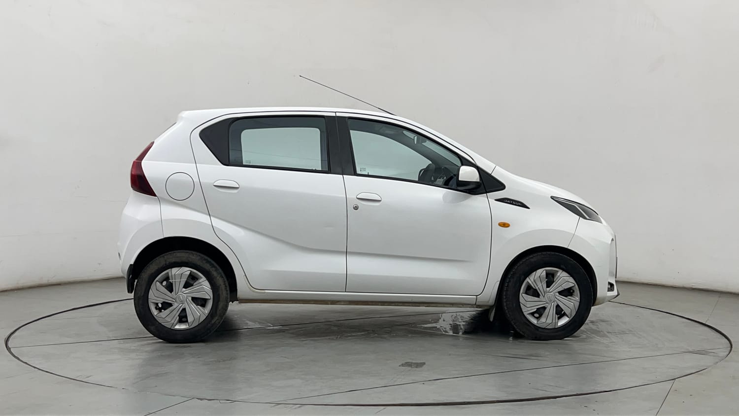 Used 2021 Datsun Redi-GO T(O) 1.0 AMT Petrol Automatic exterior RIGHT SIDE VIEW