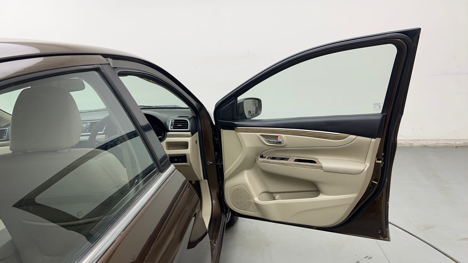 Used 2020 Maruti Suzuki Ciaz Alpha Hybrid 1.5 Petrol Manual interior RIGHT FRONT DOOR OPEN VIEW
