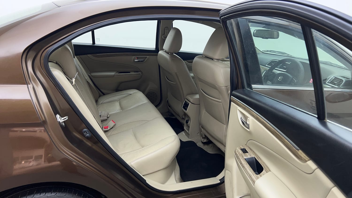 Used 2020 Maruti Suzuki Ciaz Alpha Hybrid 1.5 Petrol Manual interior RIGHT SIDE REAR DOOR CABIN VIEW