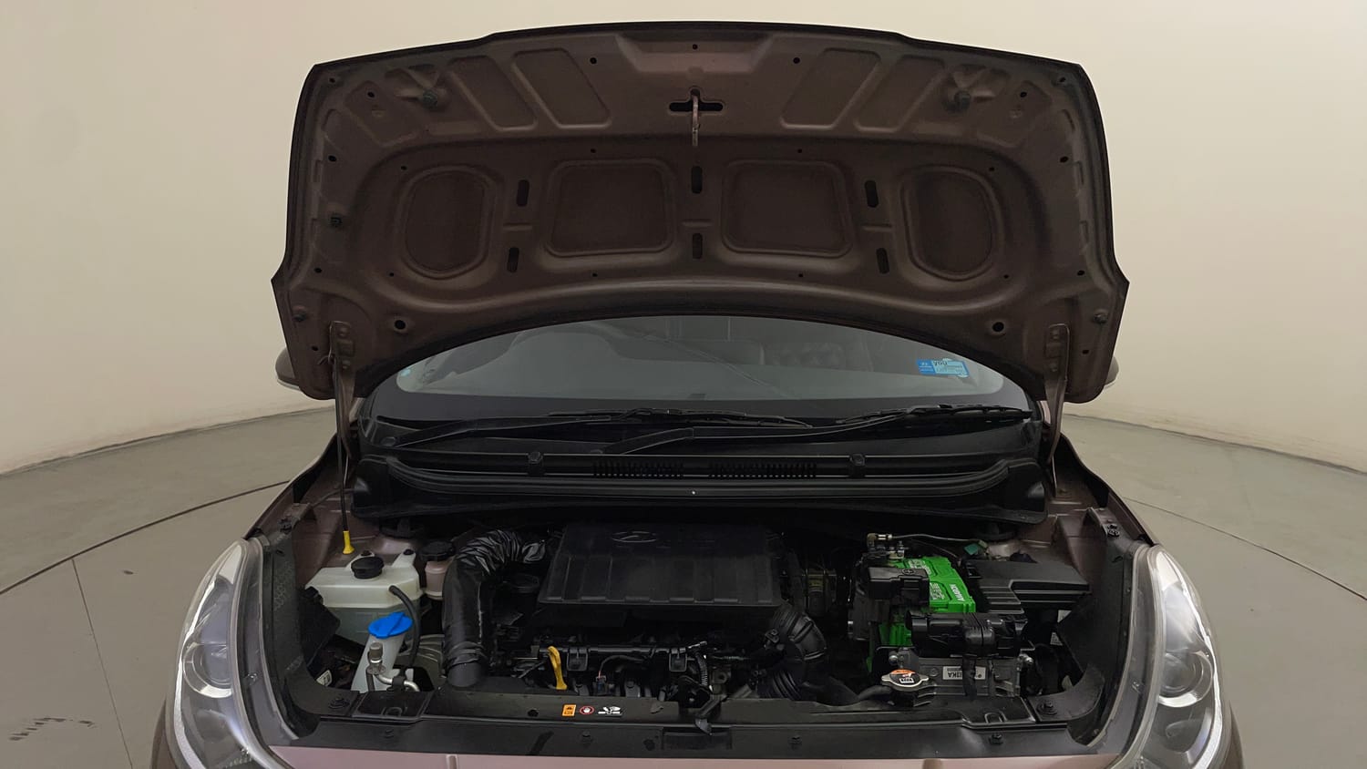 Used 2020 Hyundai Aura SX Plus 1.2 AMT Petrol Petrol Automatic engine ENGINE & BONNET OPEN FRONT VIEW