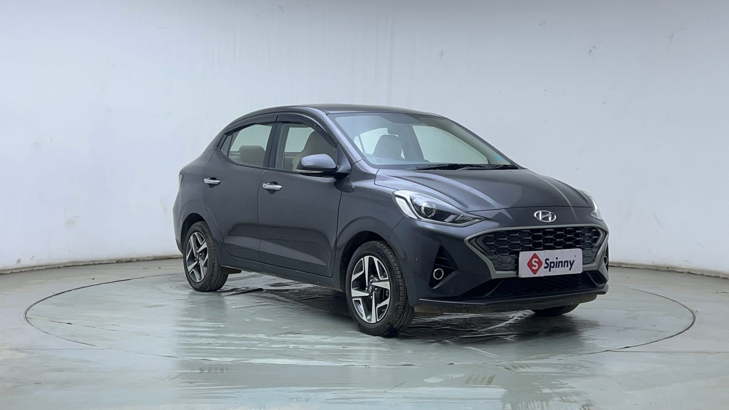 Used 2020 Hyundai Aura SX 1.2 (O) Petrol Petrol Manual exterior RIGHT FRONT CORNER VIEW