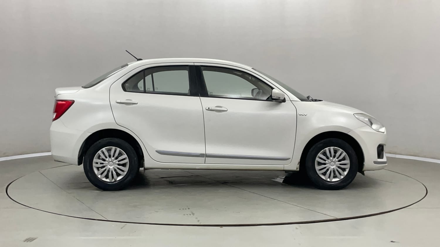 Used 2019 Maruti Suzuki Dzire VXi AMT Petrol Automatic exterior RIGHT SIDE VIEW