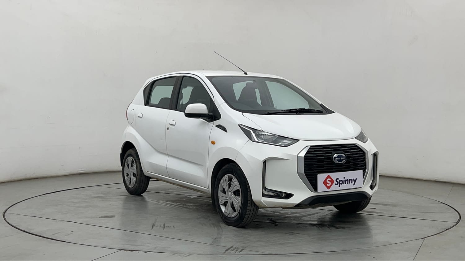Used 2021 Datsun Redi-GO T(O) 1.0 AMT Petrol Automatic exterior RIGHT FRONT CORNER VIEW