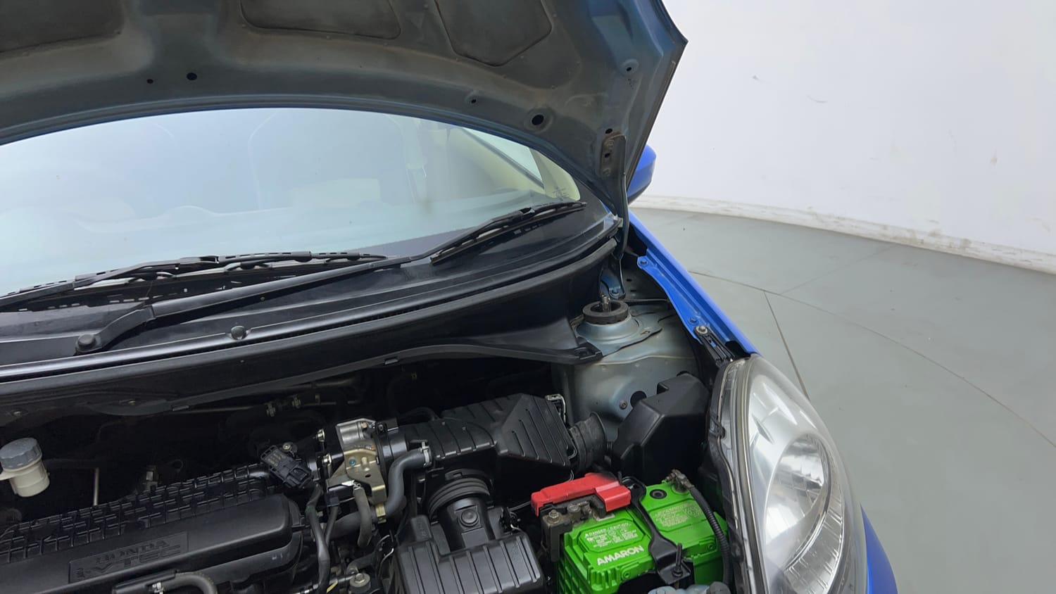 Used 2013 Honda Brio S MT Petrol Manual engine ENGINE LEFT SIDE HINGE & APRON VIEW