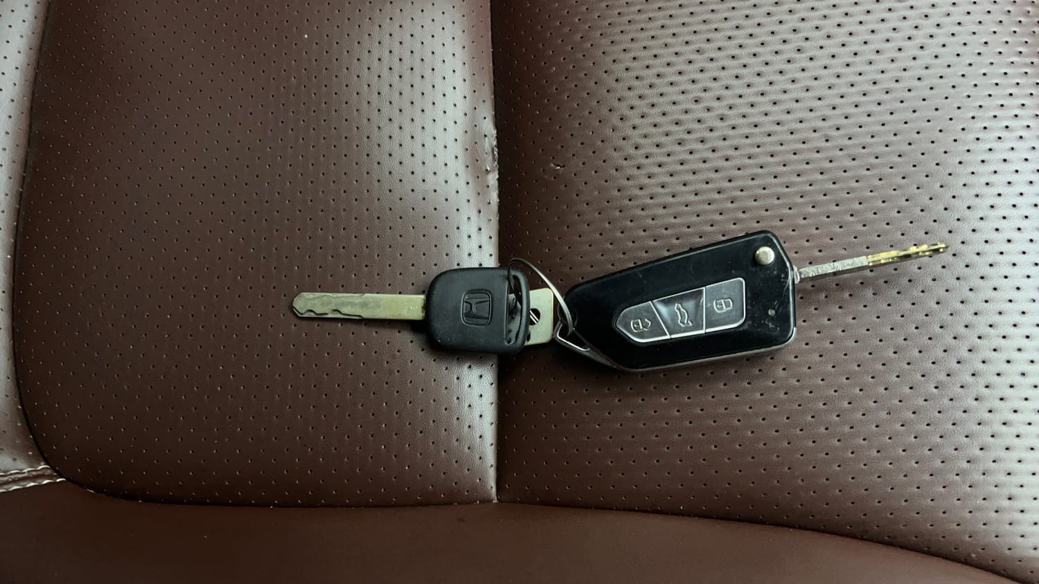 Used 2020 Honda Amaze 1.2 S MT Petrol Petrol Manual extra CAR KEY VIEW