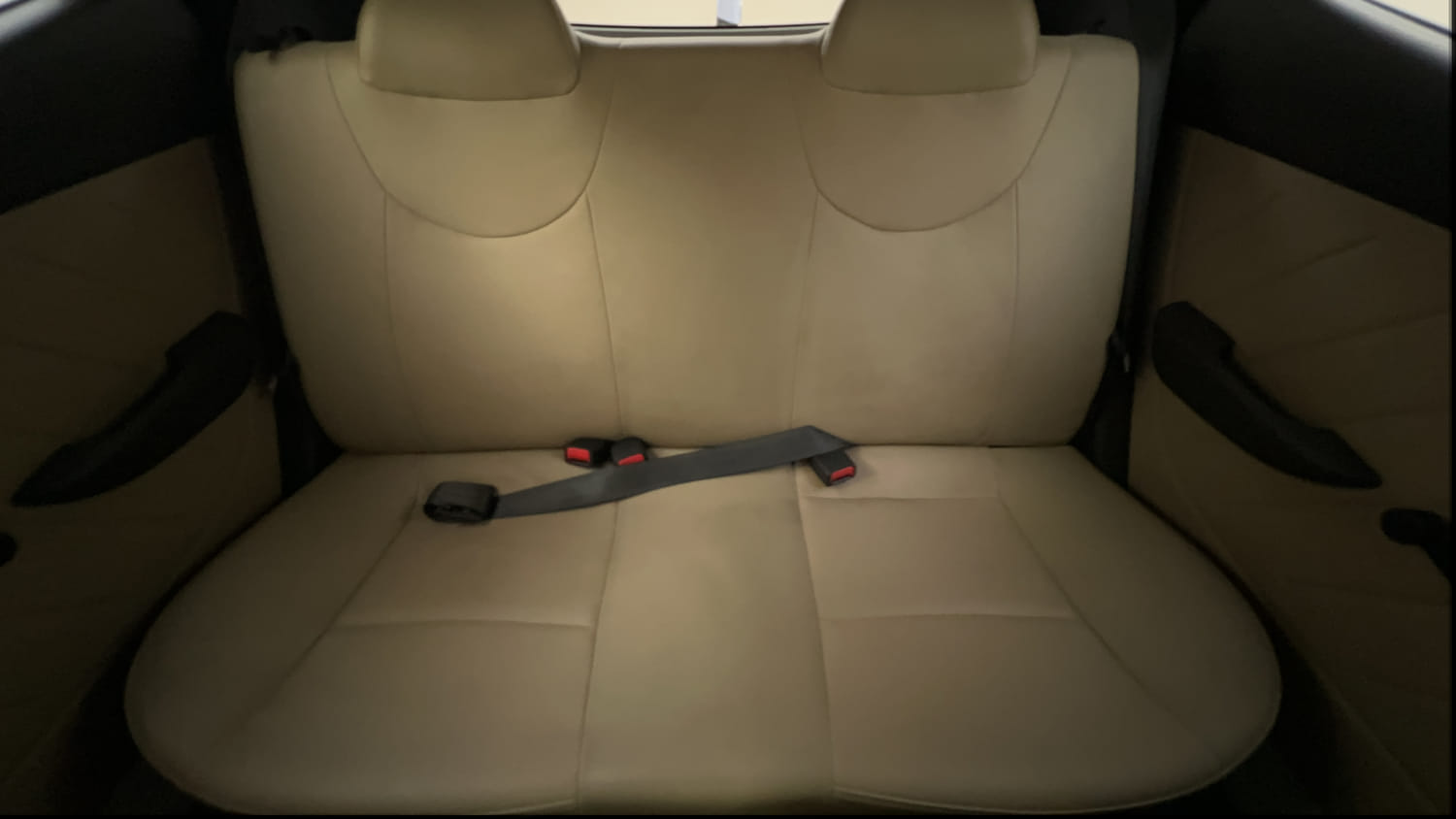 Used 2018 Hyundai Eon Era + Petrol Manual interior REAR SEAT CONDITION VIEW