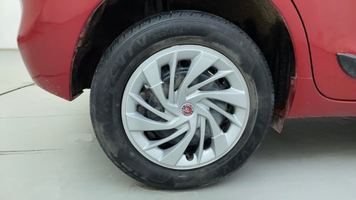 Used 2019 Maruti Suzuki Baleno Delta MT Petrol Manual tyres RIGHT REAR TYRE RIM VIEW