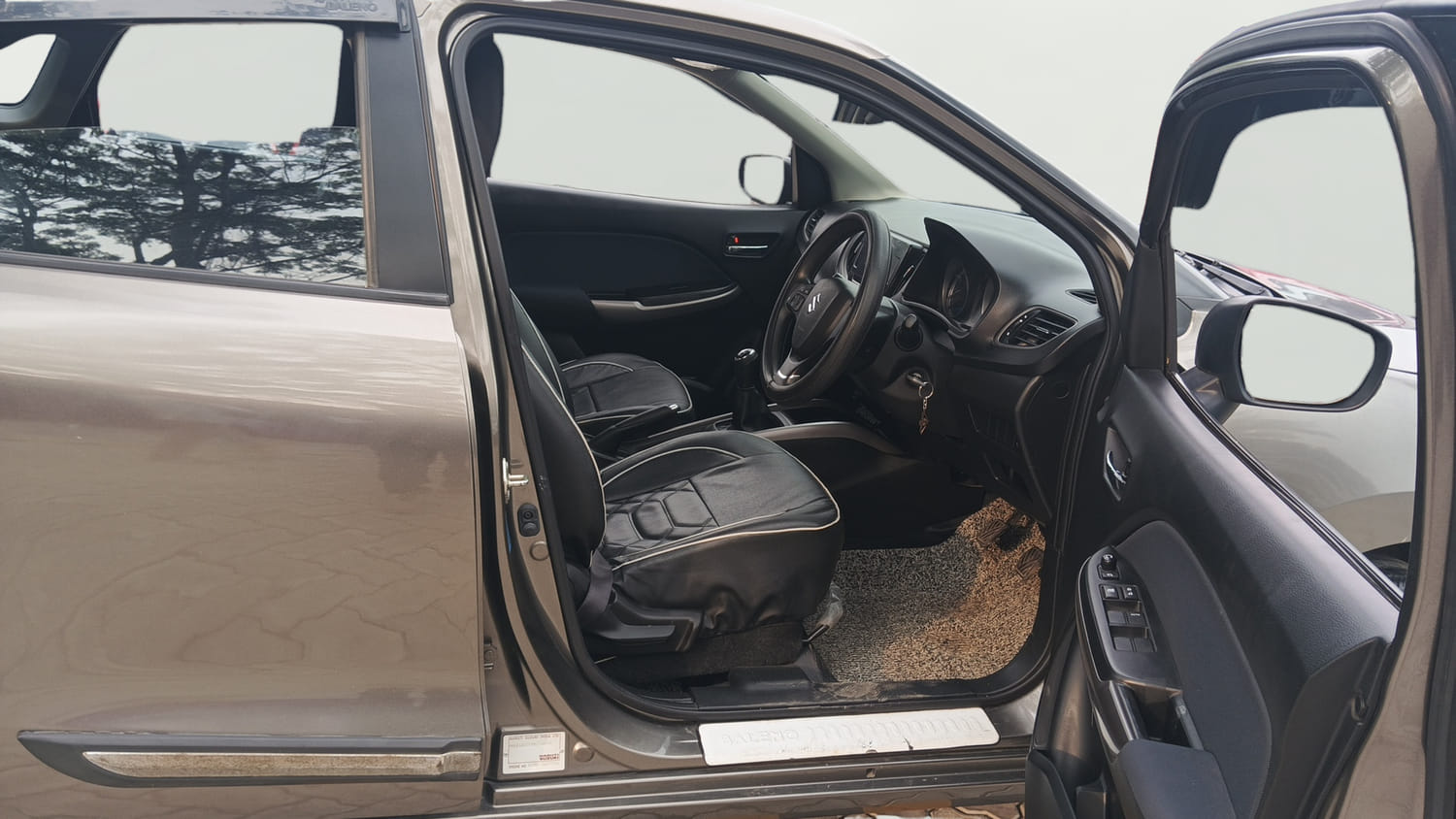 Used 2021 Maruti Suzuki Baleno Delta Petrol Manual interior RIGHT SIDE FRONT DOOR CABIN VIEW