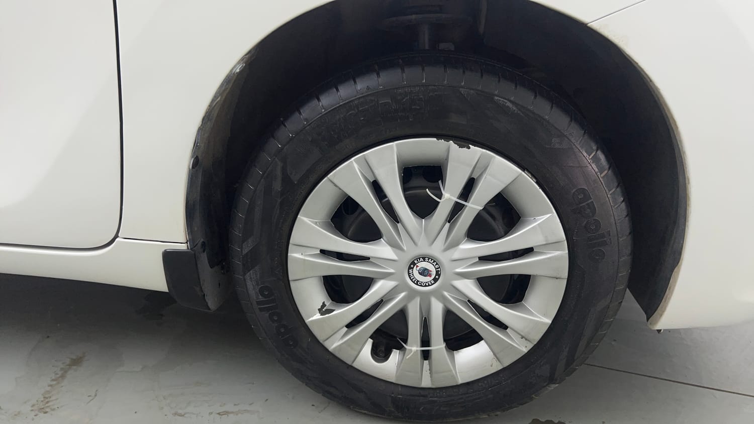 Used 2022 Maruti Suzuki Baleno Delta MT Petrol Manual tyres RIGHT FRONT TYRE RIM VIEW
