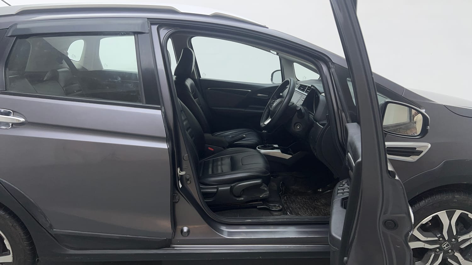 Used 2017 Honda WR-V VX MT Petrol Petrol Manual interior RIGHT SIDE FRONT DOOR CABIN VIEW