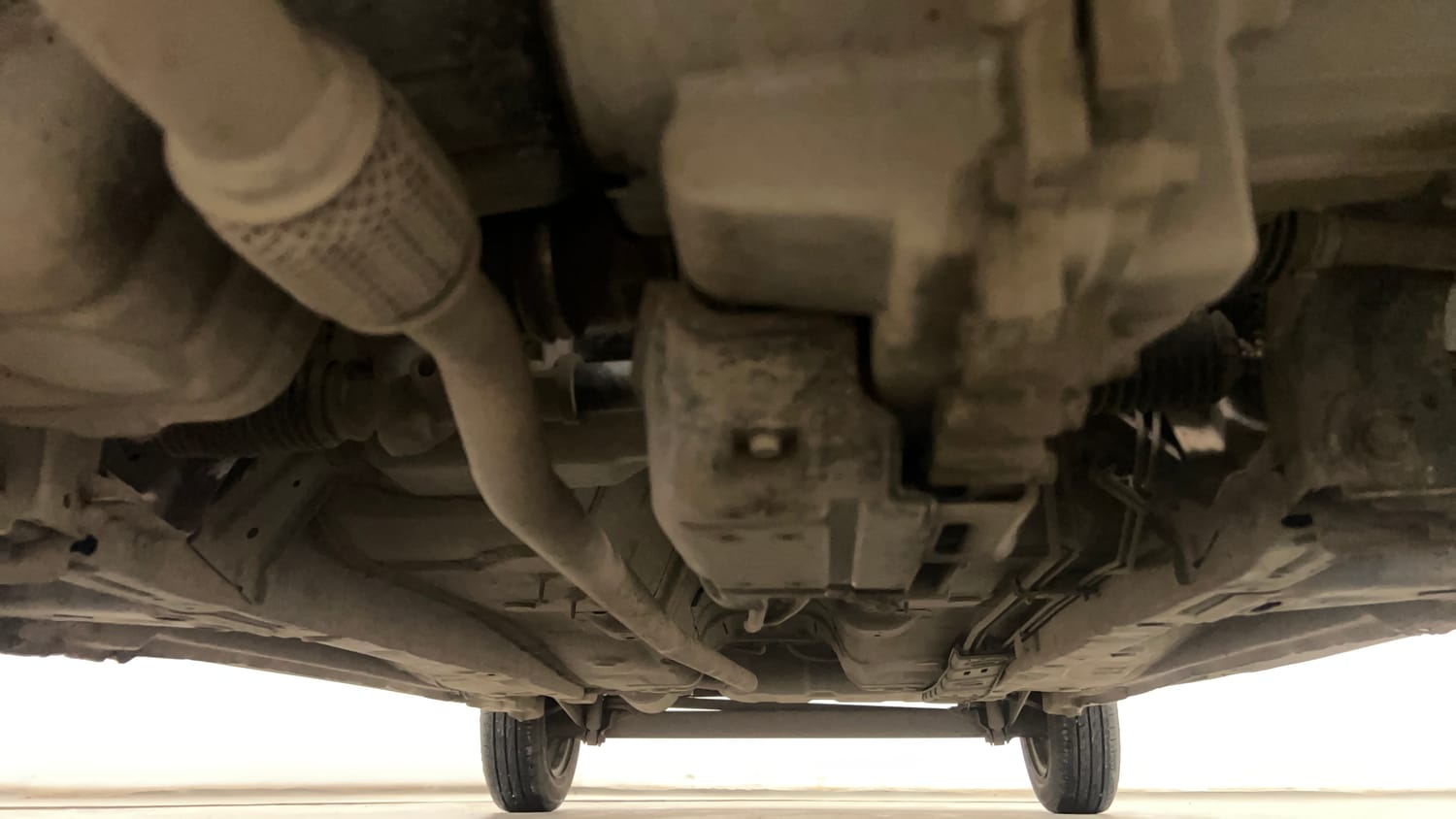 Used 2019 Hyundai Eon Magna + Petrol Manual extra FRONT LEFT UNDERBODY VIEW