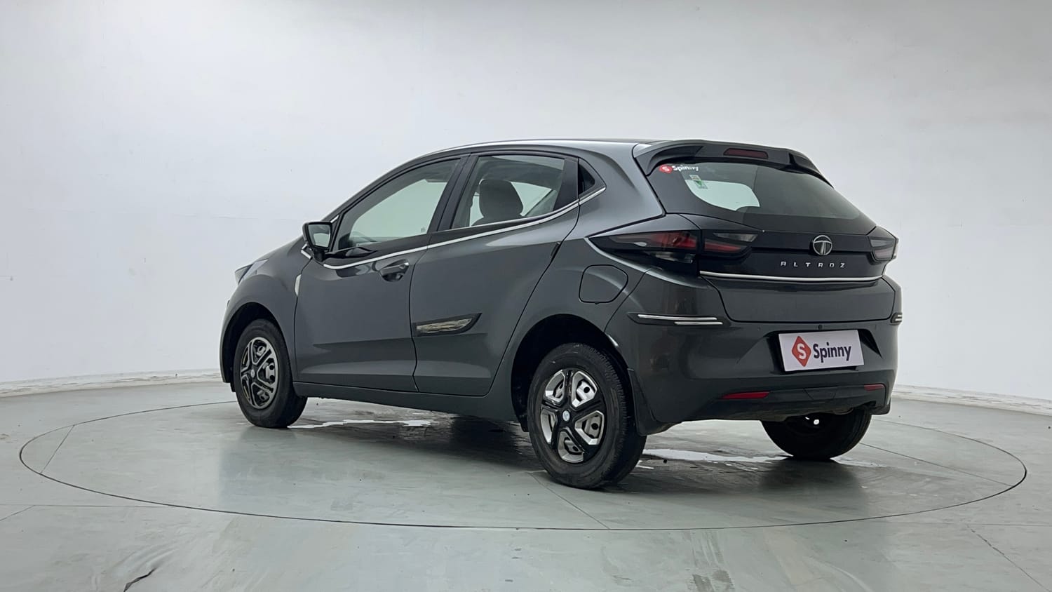 Used 2022 Tata Altroz XE Petrol Petrol Manual exterior LEFT REAR CORNER VIEW