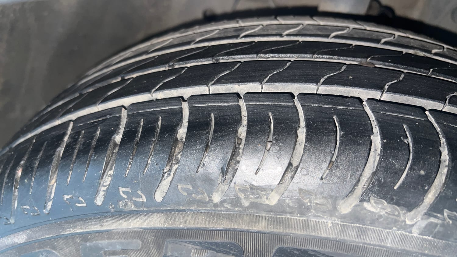 Used 2017 Honda WR-V VX MT Petrol Petrol Manual tyres RIGHT FRONT TYRE TREAD VIEW