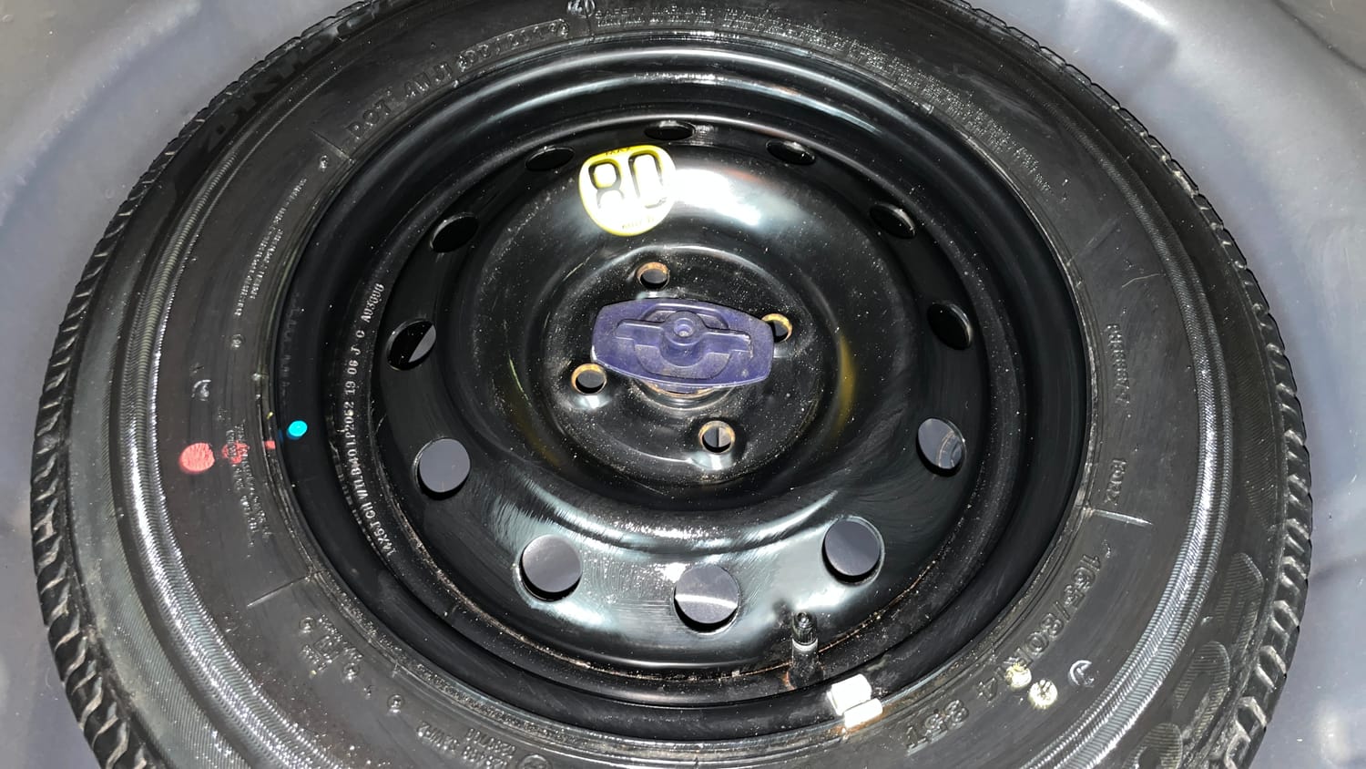 Used 2019 Maruti Suzuki Dzire ZXi AMT Petrol Automatic tyres SPARE TYRE VIEW