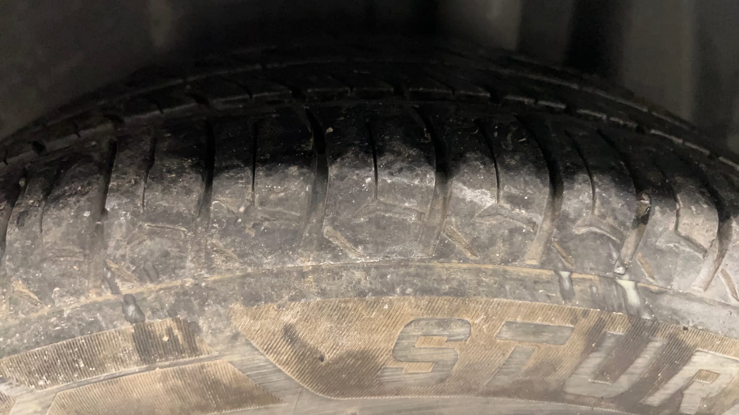 Used 2017 Ford Figo Titanium 1.2 Ti-VCT Petrol Manual tyres LEFT REAR TYRE TREAD VIEW