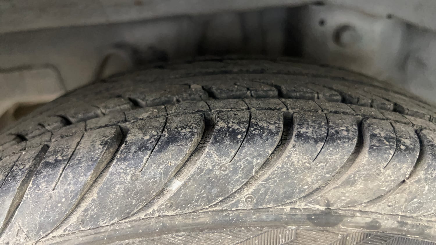 Used 2017 Hyundai Eon Magna + Petrol Manual tyres RIGHT REAR TYRE TREAD VIEW