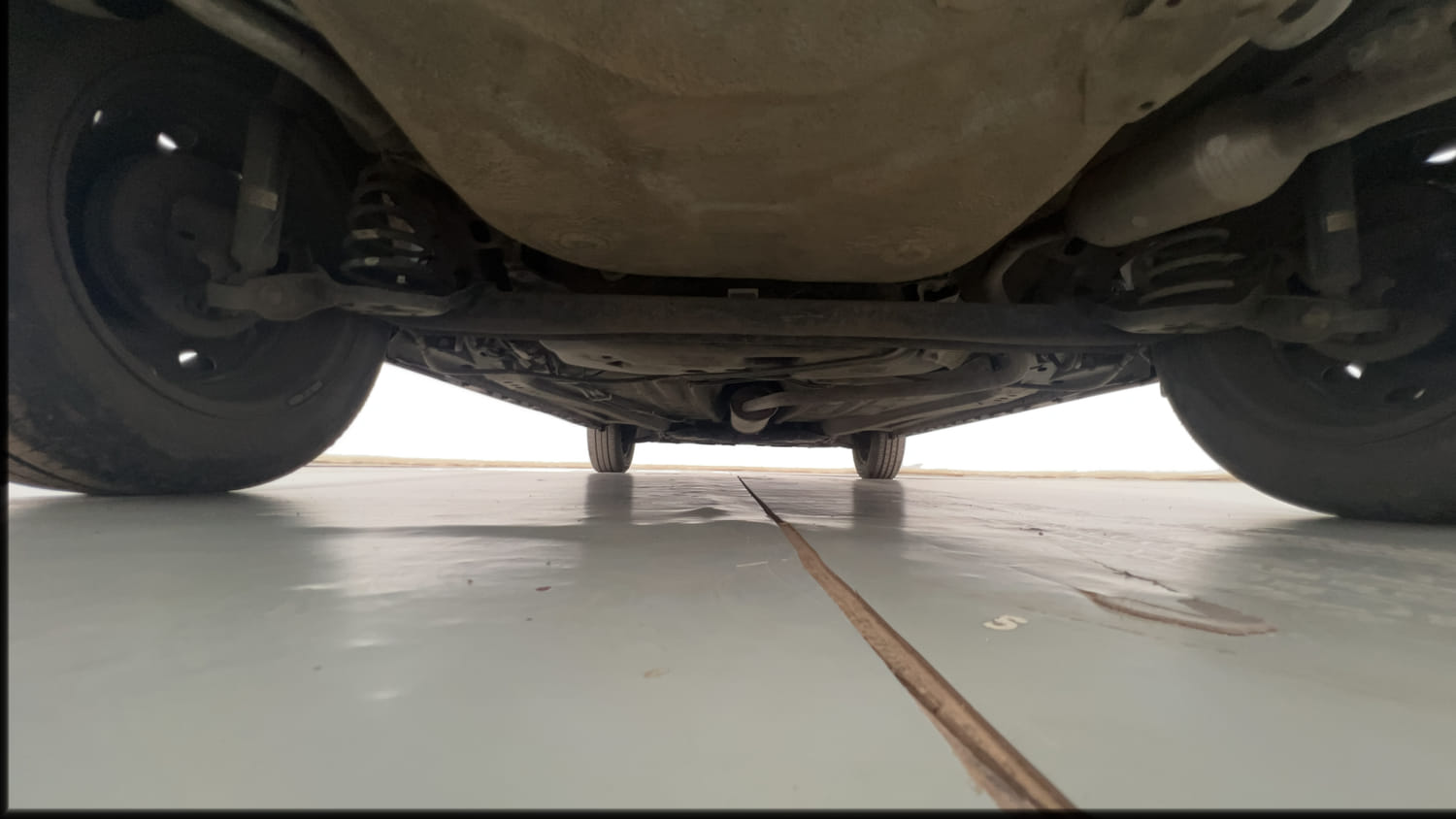 Used 2022 Maruti Suzuki Ignis Delta 1.2 MT Petrol Manual extra REAR UNDERBODY VIEW (TAKEN FROM REAR)