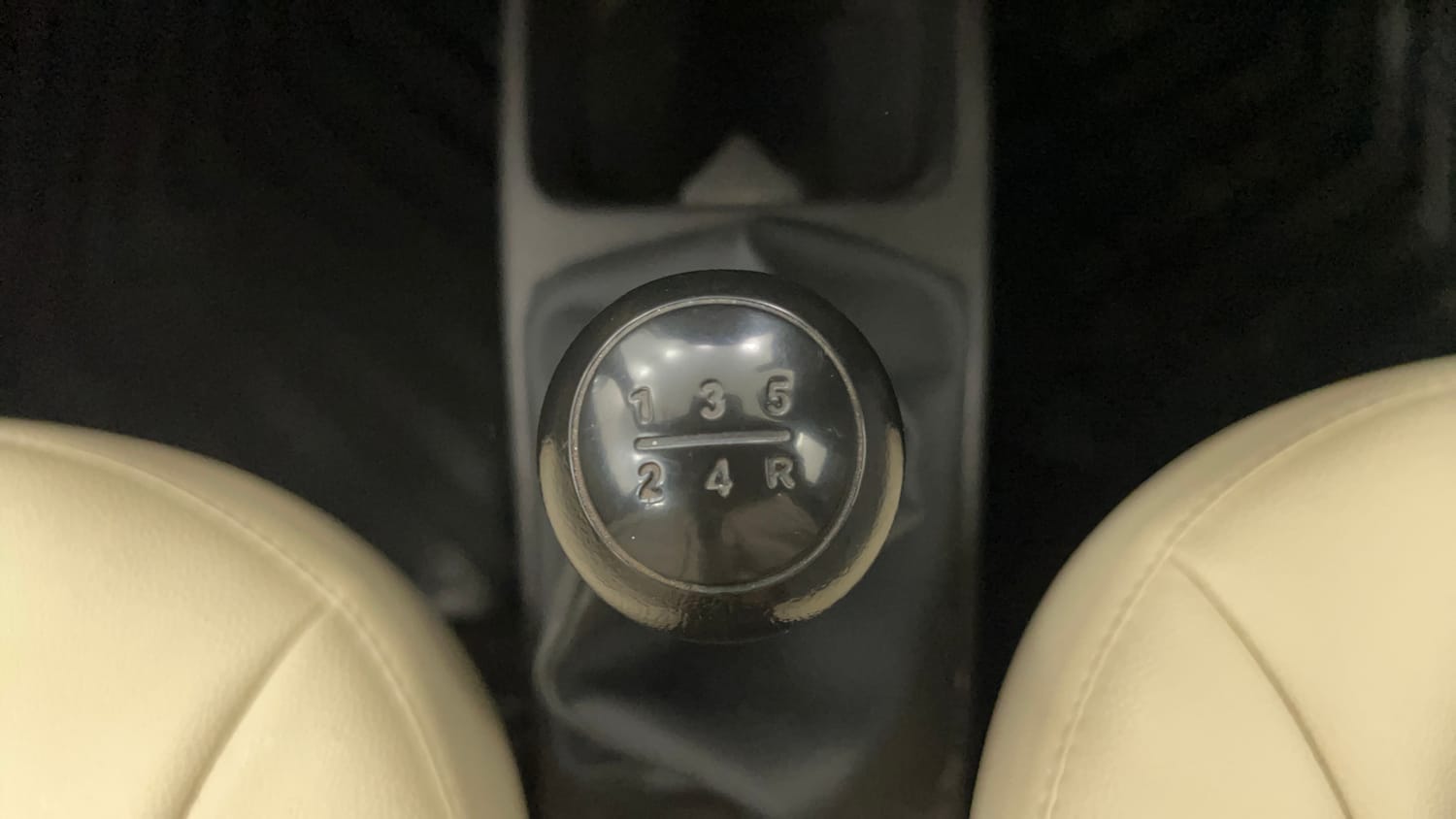 Used 2018 Hyundai Eon Era + Petrol Manual interior GEAR  KNOB VIEW