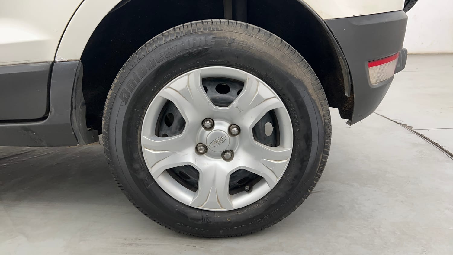 Used 2017 Ford EcoSport Trend 1.5L TDCi Diesel Manual tyres LEFT REAR TYRE RIM VIEW
