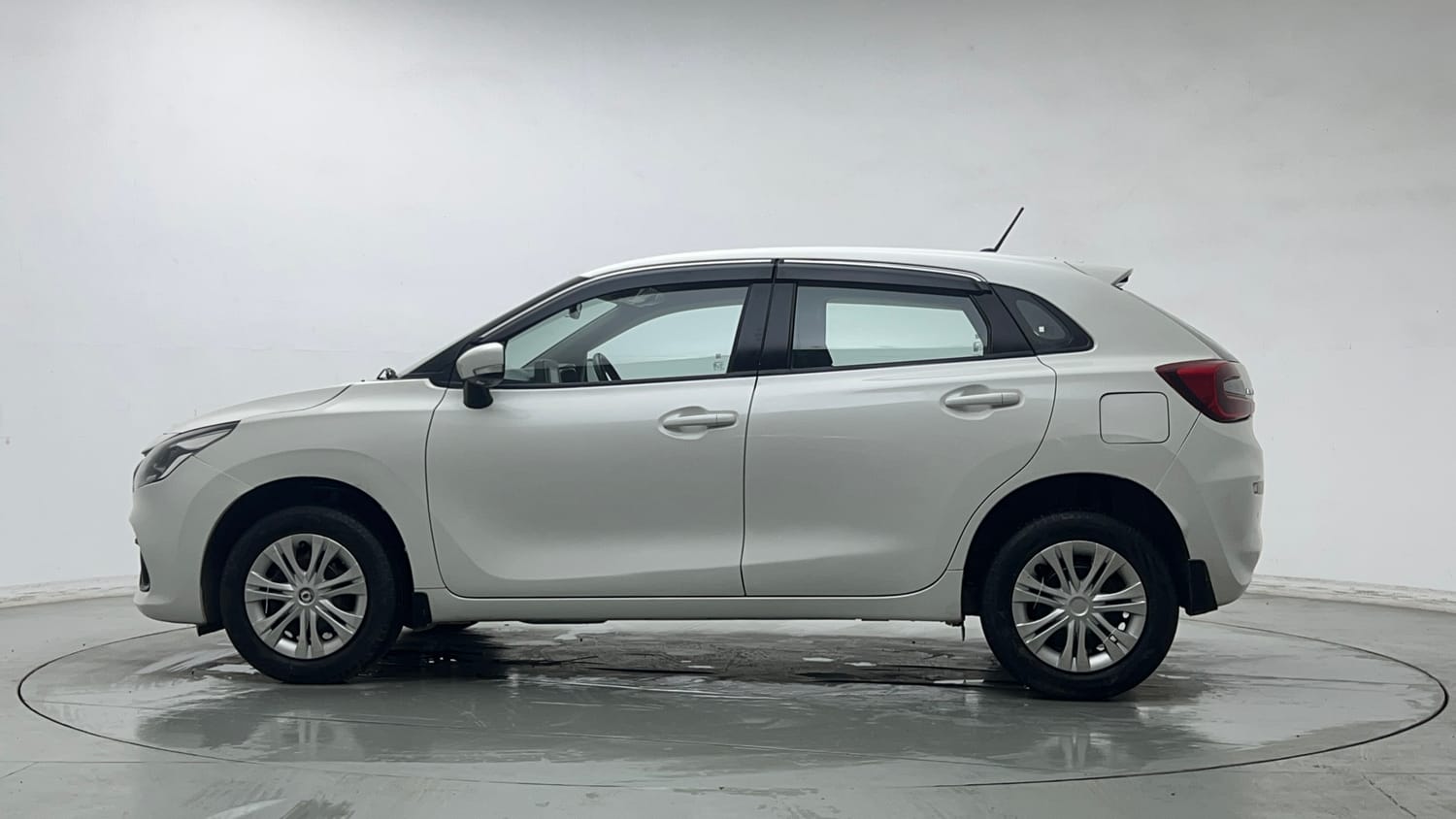 Used 2022 Maruti Suzuki Baleno Delta MT Petrol Manual exterior LEFT SIDE VIEW