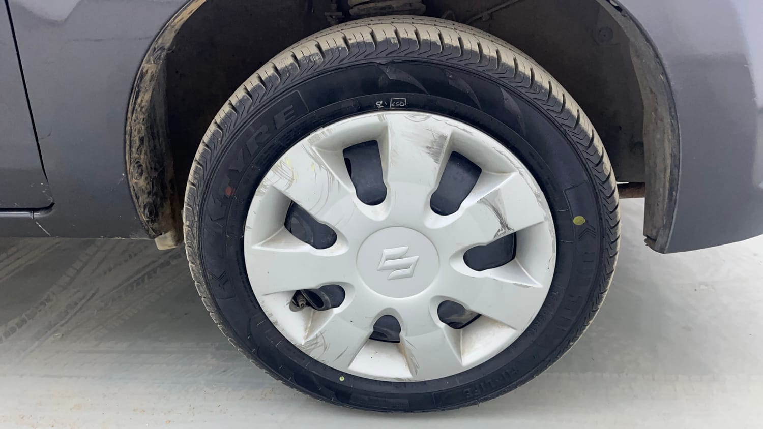 Used 2020 Maruti Suzuki Alto K10 VXi Petrol Manual tyres RIGHT FRONT TYRE RIM VIEW