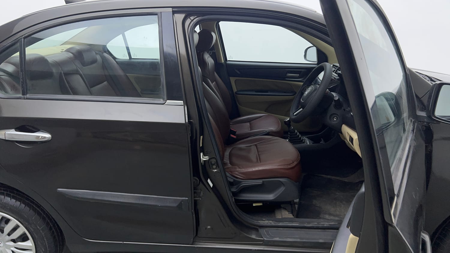 Used 2020 Honda Amaze 1.2 S MT Petrol Petrol Manual interior RIGHT SIDE FRONT DOOR CABIN VIEW