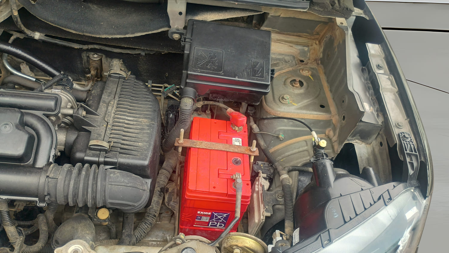 Used 2019 Renault Kwid RXT Opt Petrol Manual engine ENGINE LEFT SIDE VIEW
