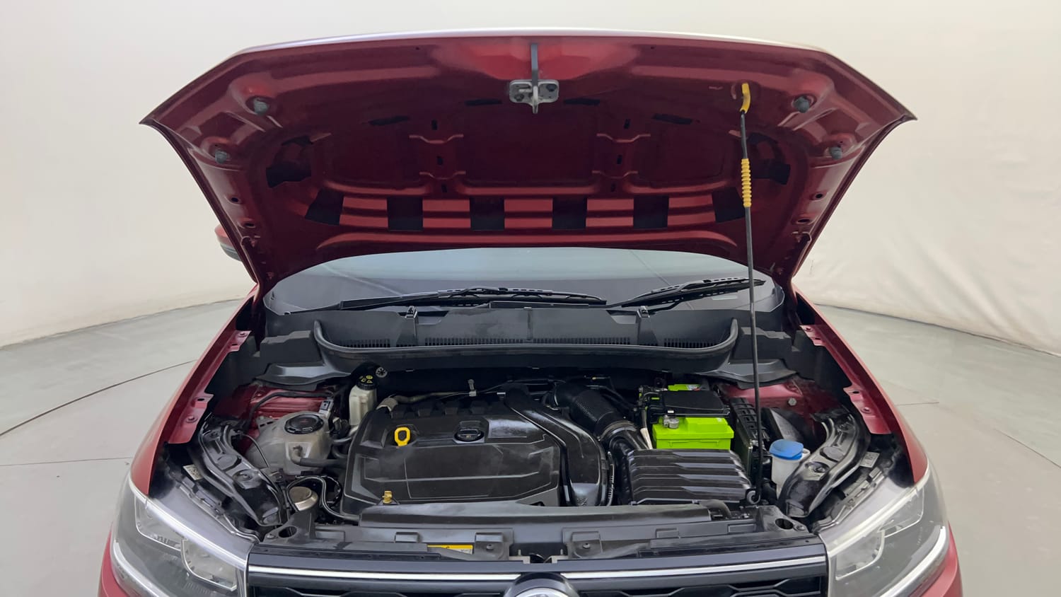 Used 2022 Volkswagen Taigun GT 1.5 TSI MT Petrol Manual engine ENGINE & BONNET OPEN FRONT VIEW