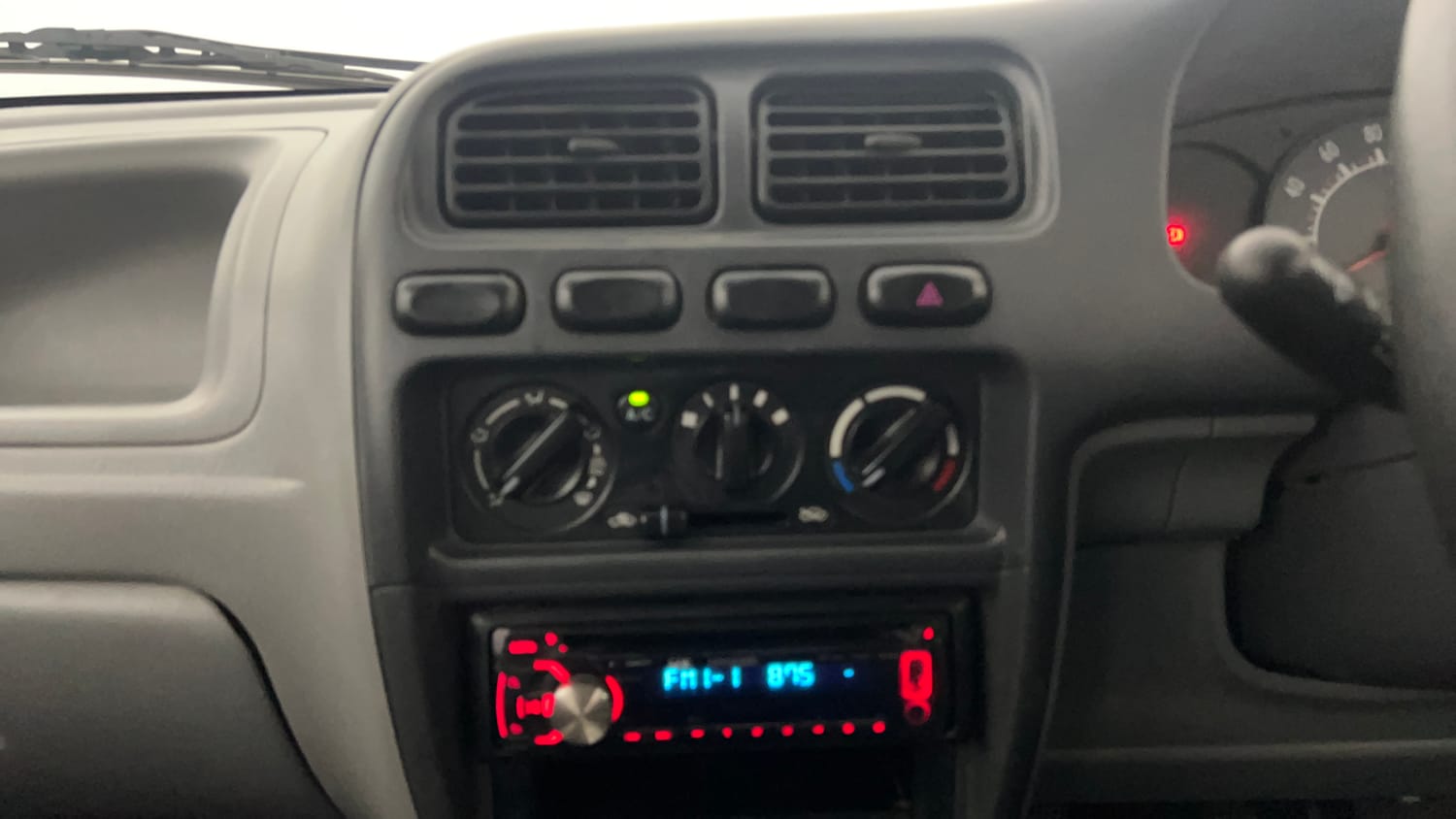 Used 2013 Maruti Suzuki Alto K10 LXi Petrol Manual interior MUSIC SYSTEM & AC CONTROL VIEW