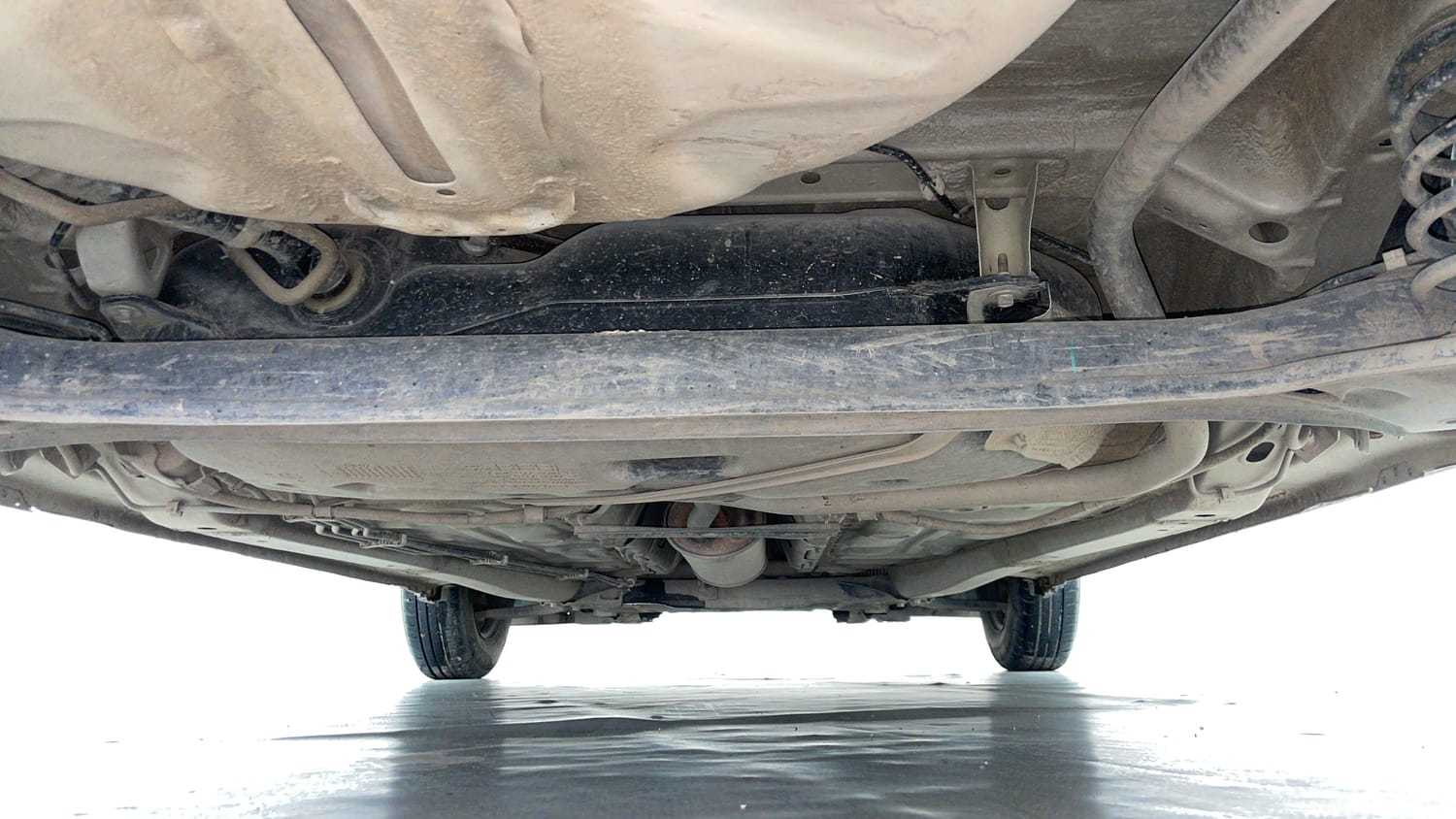 Used 2019 Maruti Suzuki Dzire VXi AMT Petrol Automatic extra REAR UNDERBODY VIEW (TAKEN FROM REAR)