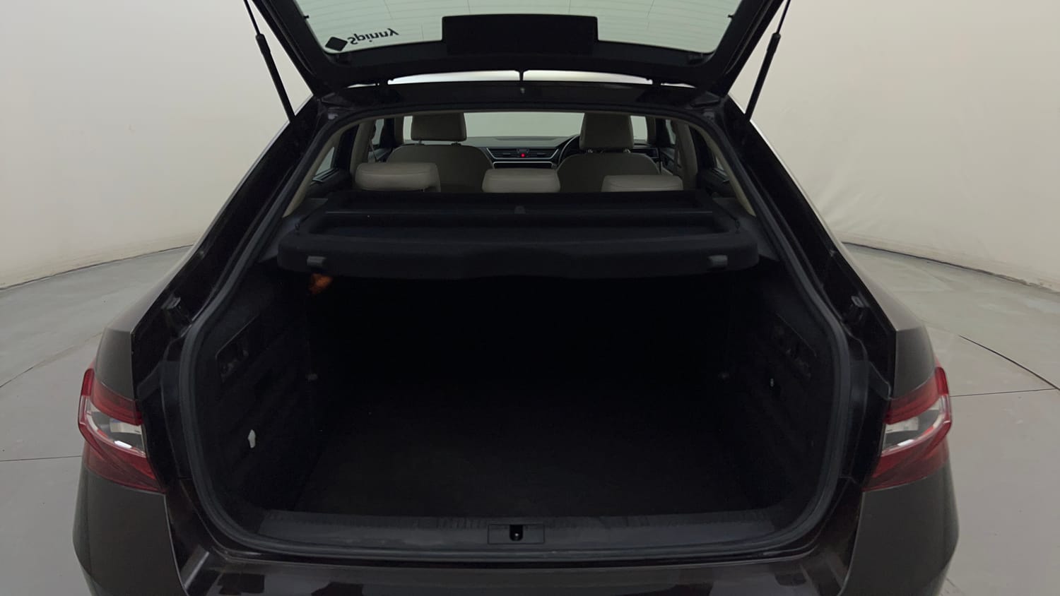 Used 2018 Skoda Superb Style TSI AT Petrol Automatic interior DICKY INSIDE VIEW