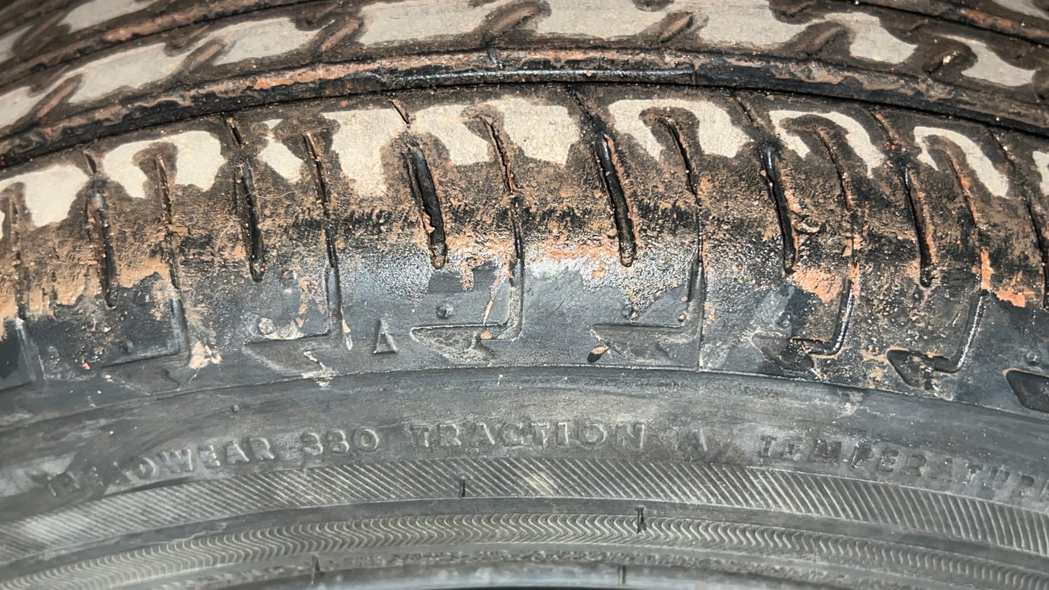 Used 2022 Maruti Suzuki Ignis Delta 1.2 MT Petrol Manual tyres RIGHT FRONT TYRE TREAD VIEW