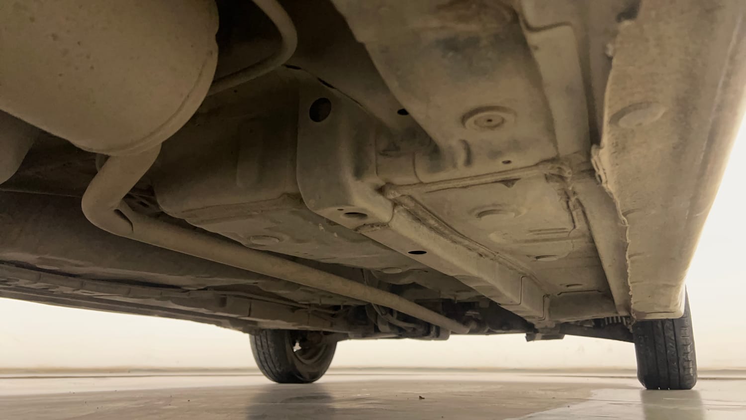 Used 2019 Hyundai Eon Magna + Petrol Manual extra REAR RIGHT UNDERBODY VIEW