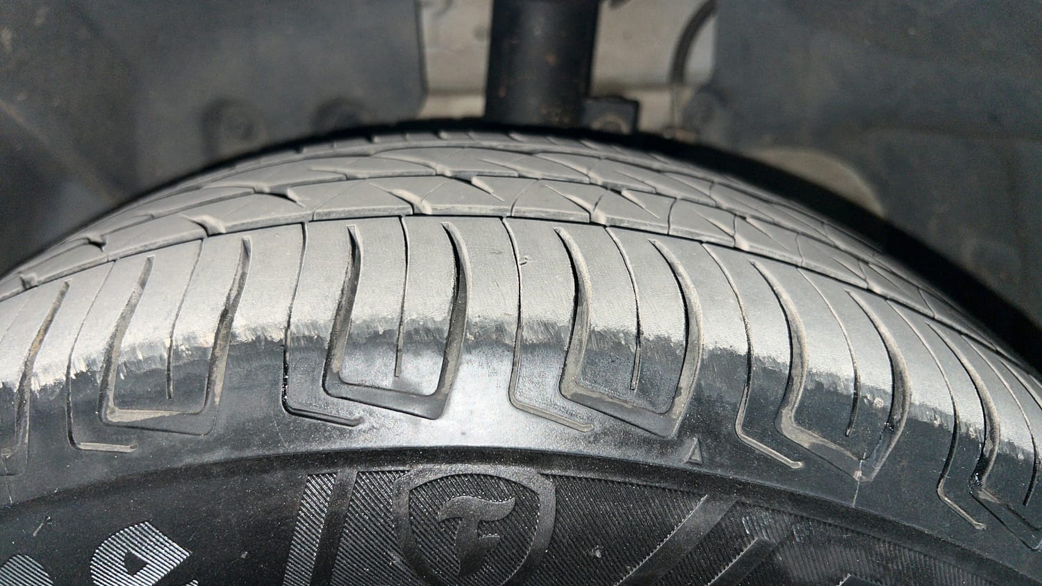 Used 2017 Ford EcoSport Trend 1.5L TDCi Diesel Manual tyres LEFT FRONT TYRE TREAD VIEW