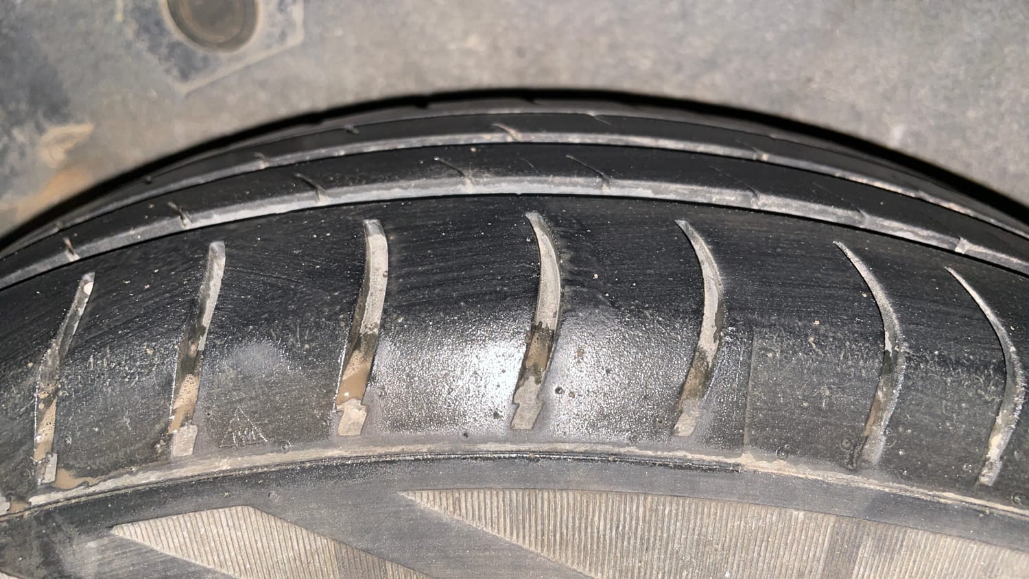 Used 2013 Hyundai i10 Magna 1.2 Kappa2 Petrol Manual tyres RIGHT REAR TYRE TREAD VIEW