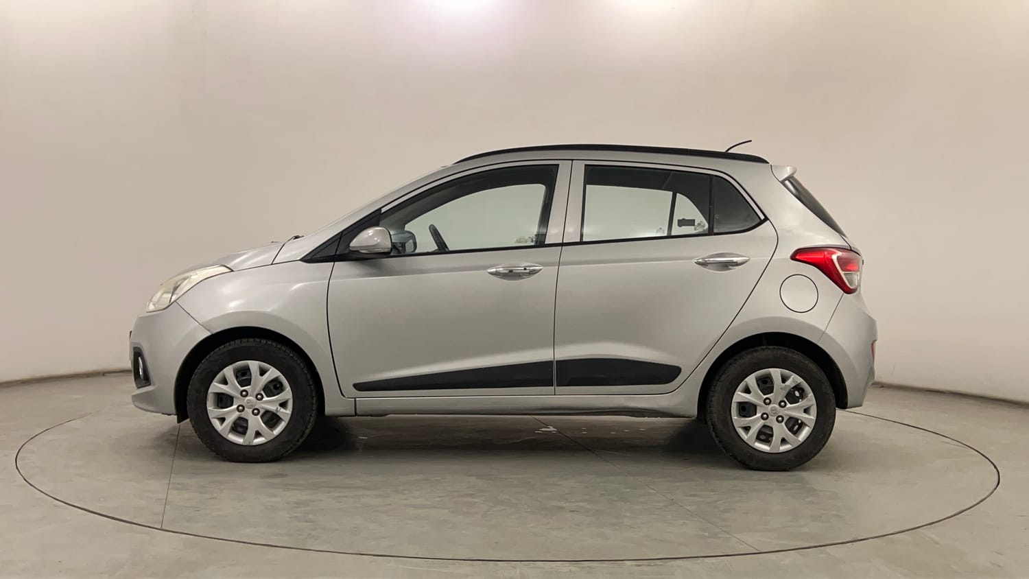 Used 2014 Hyundai Grand i10 Sportz 1.2 Kappa VTVT Petrol Manual exterior LEFT SIDE VIEW