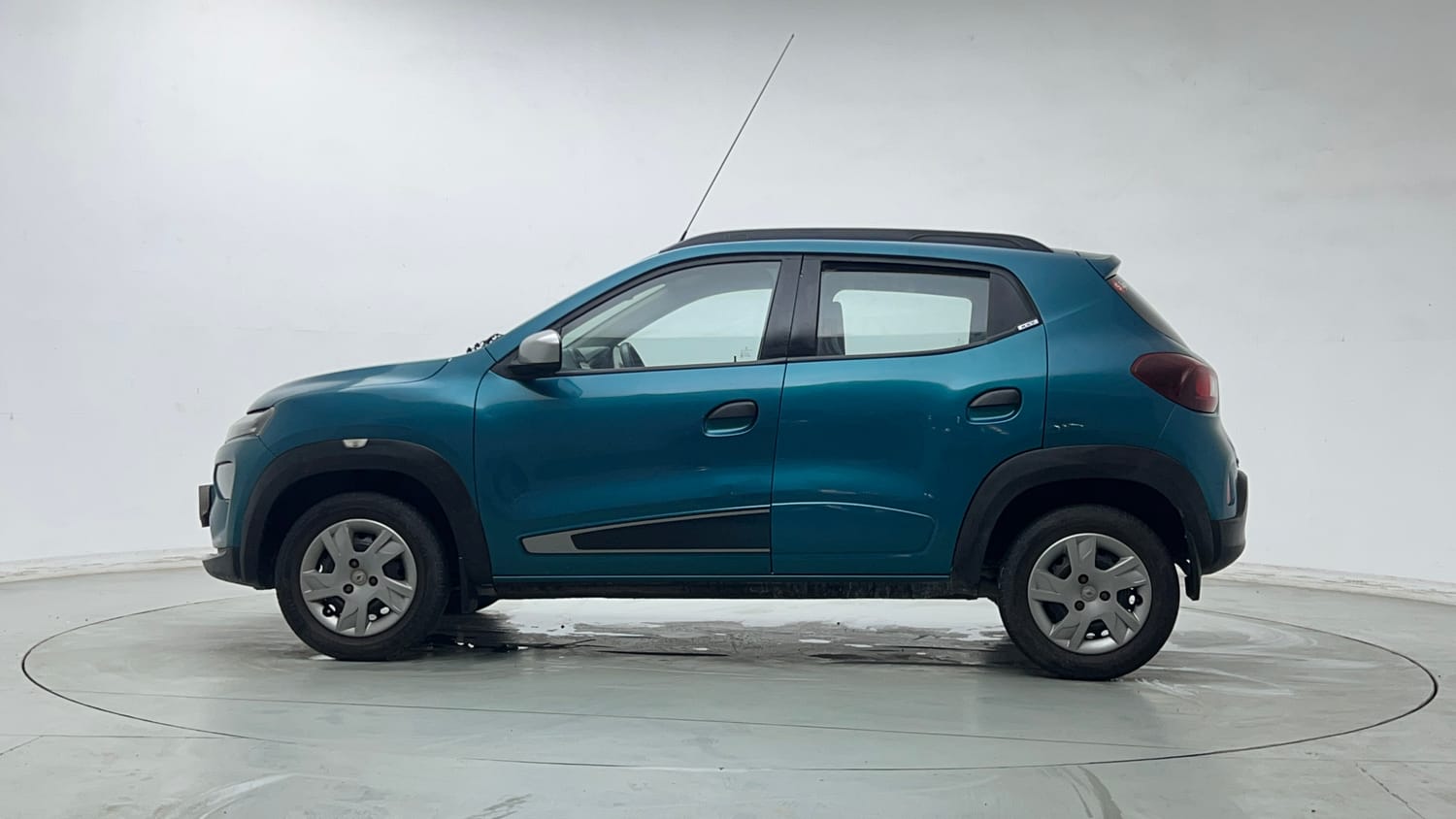 Used 2020 Renault Kwid RXT 1.0 Opt Petrol Manual exterior LEFT SIDE VIEW