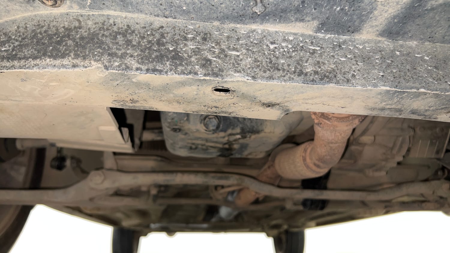 Used 2019 Tata Tiago Revotron XZA Plus Petrol Automatic extra FRONT LEFT UNDERBODY VIEW