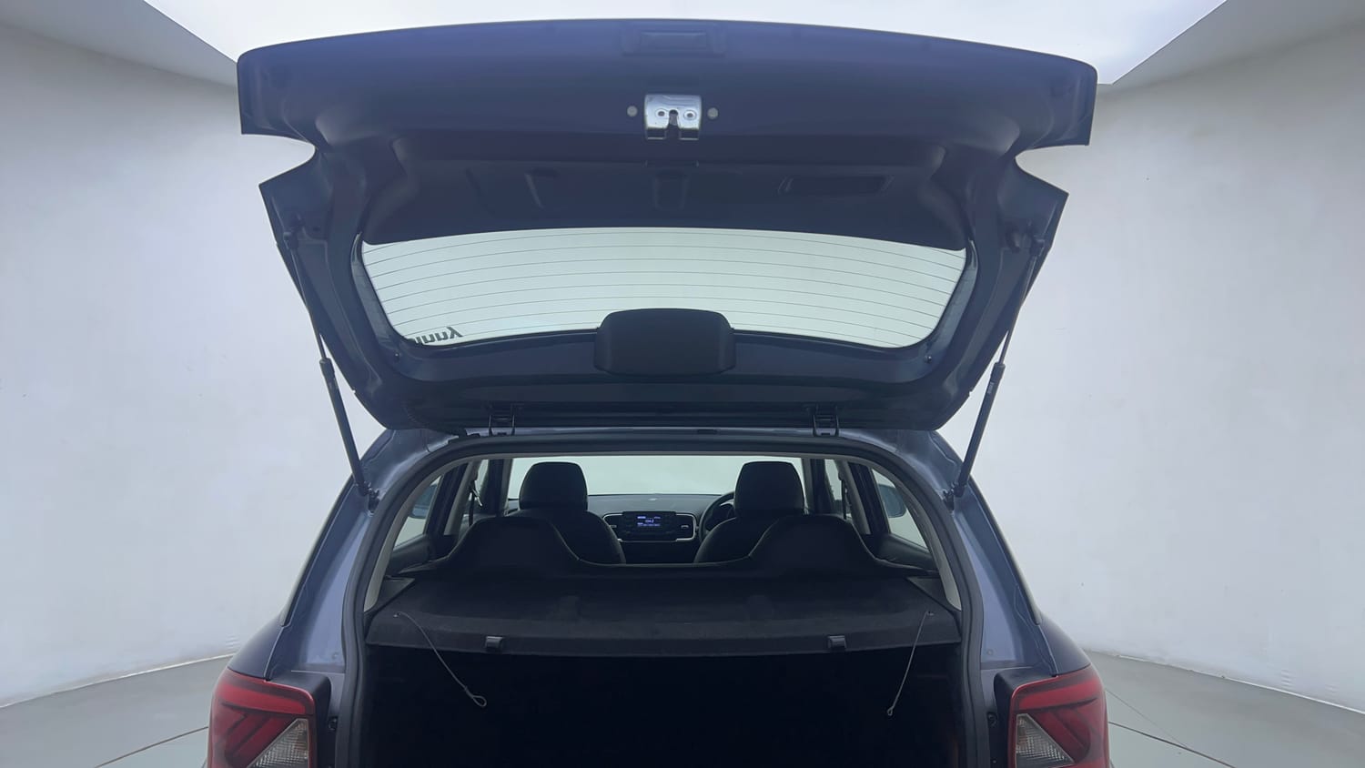 Used 2019 Hyundai Venue S 1.2 Petrol Petrol Manual interior DICKY DOOR OPEN VIEW