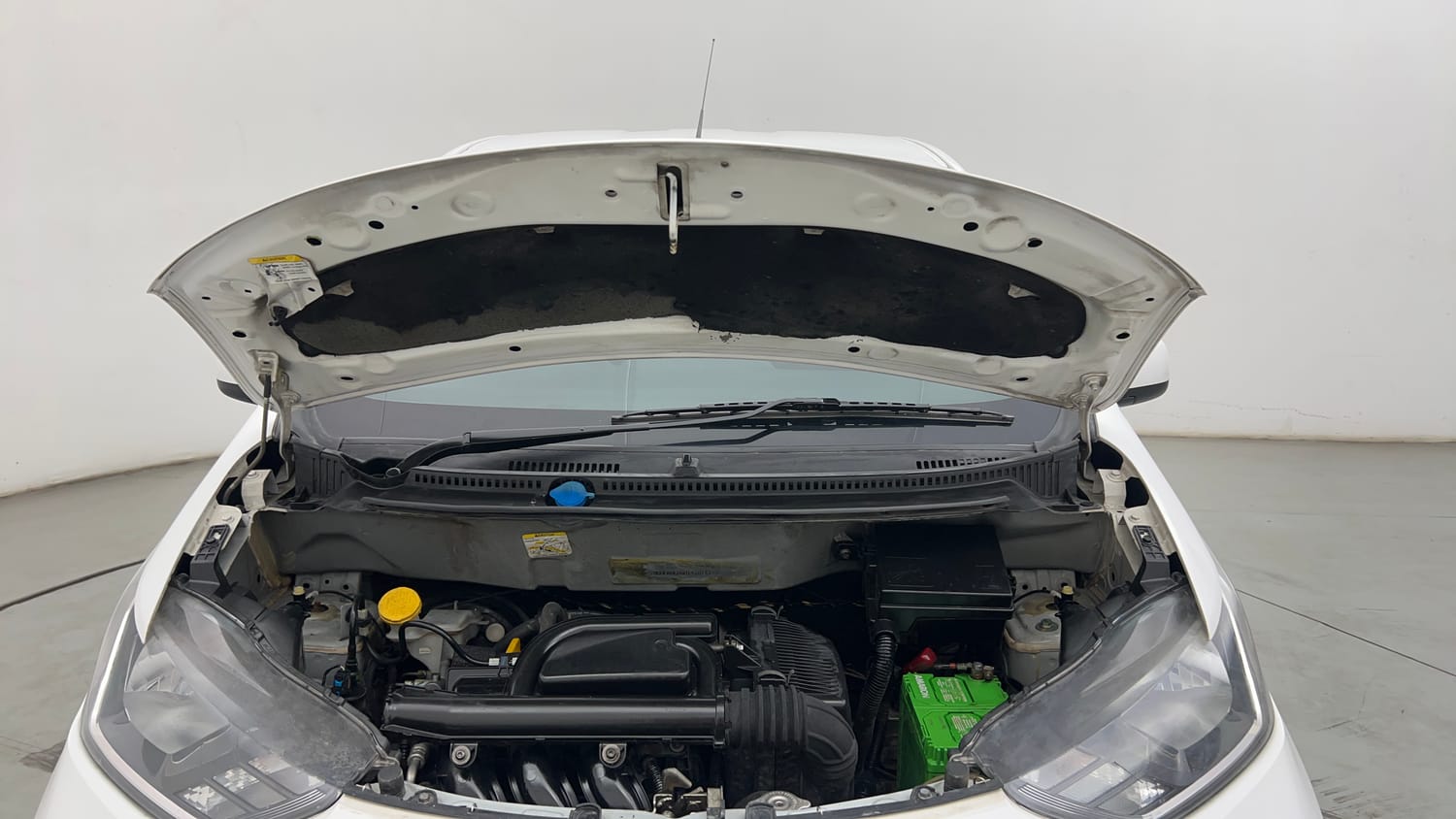 Used 2021 Datsun Redi-GO T(O) 1.0 AMT Petrol Automatic engine ENGINE & BONNET OPEN FRONT VIEW