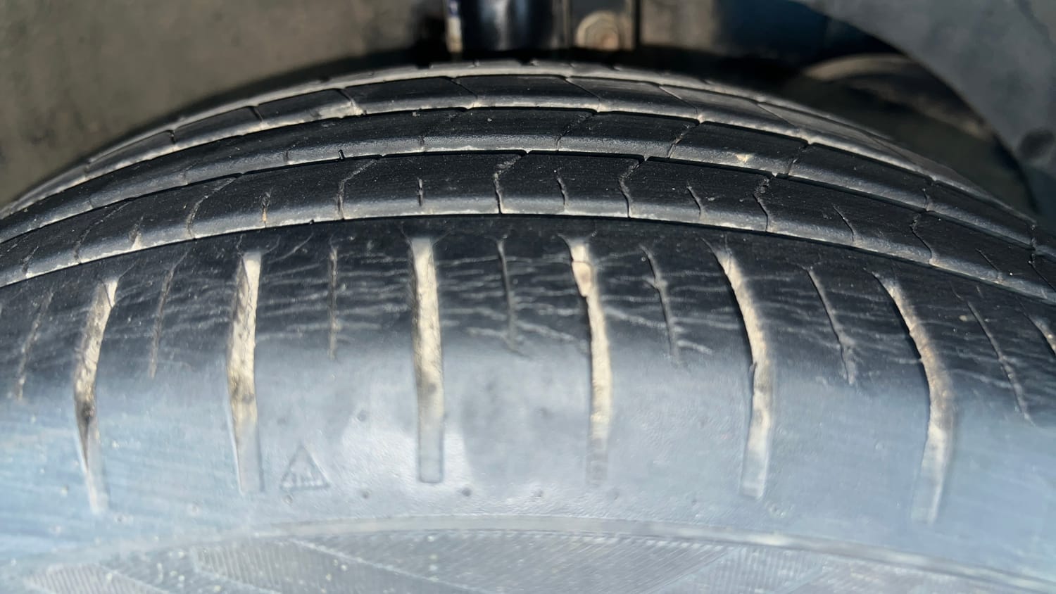 Used 2018 Maruti Suzuki Baleno Alpha 1.2 Petrol Manual tyres RIGHT FRONT TYRE TREAD VIEW