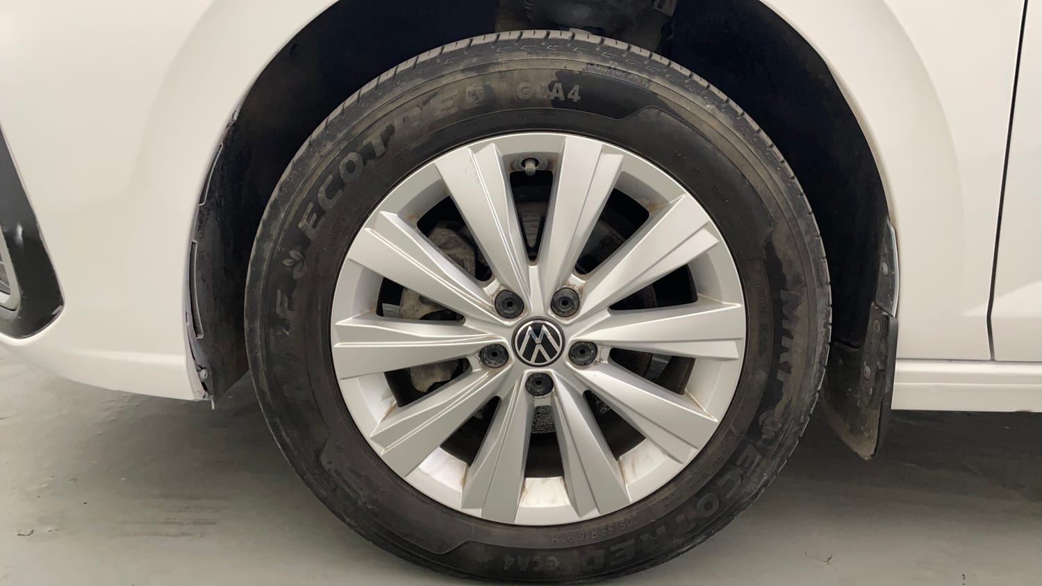 Used 2023 Volkswagen Virtus Highline 1.0 TSI MT Petrol Manual tyres LEFT FRONT TYRE RIM VIEW