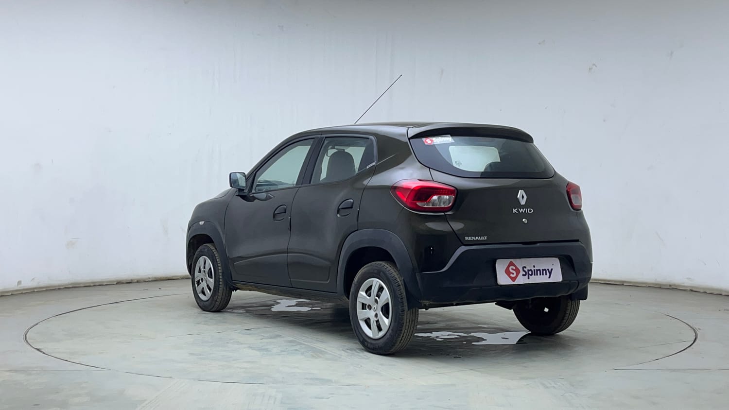 Used 2015 Renault Kwid RXT Petrol Manual exterior LEFT REAR CORNER VIEW