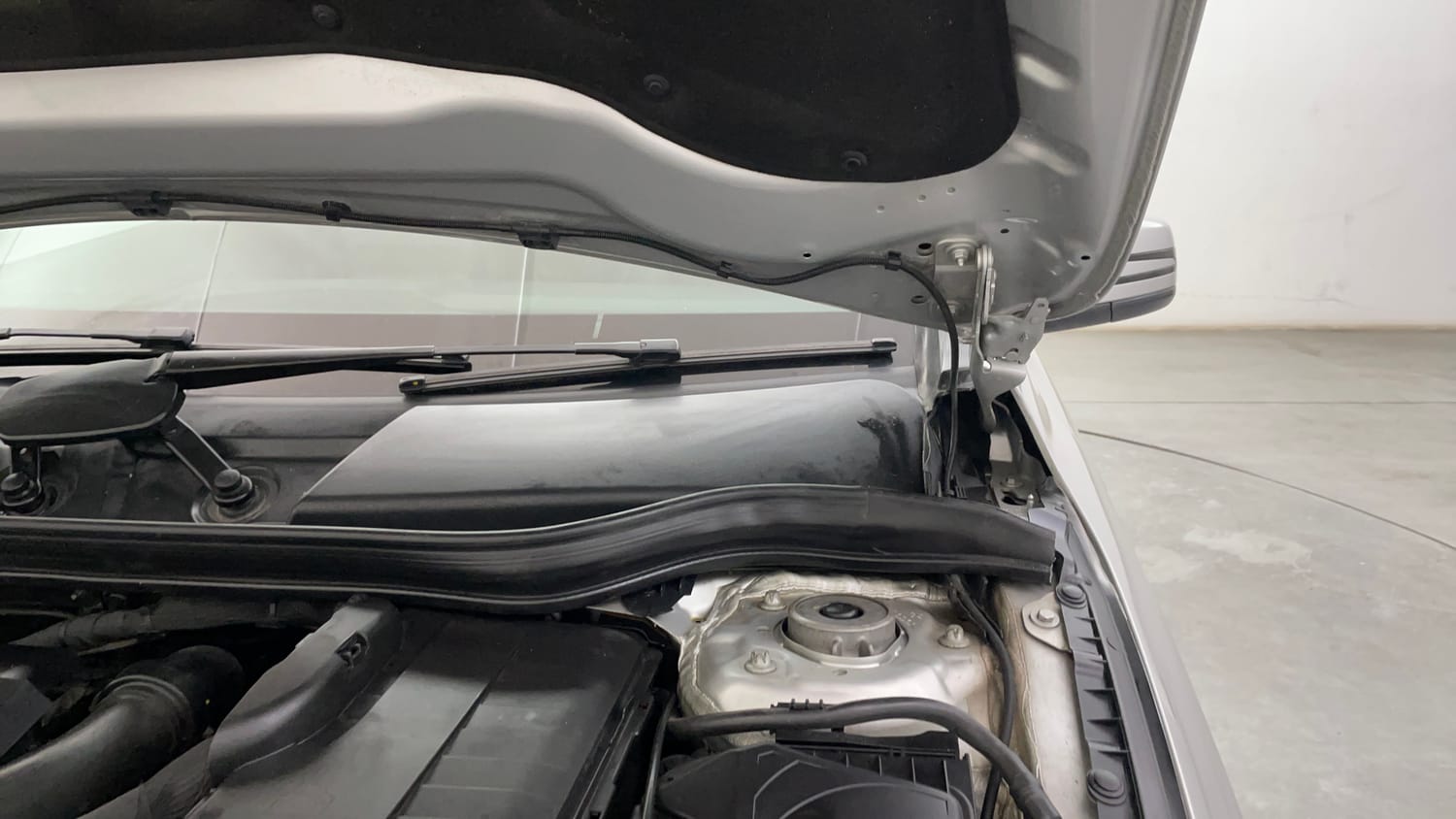 Used 2016 Mercedes-Benz CLA 200 CDI Sport Diesel Automatic engine ENGINE LEFT SIDE HINGE & APRON VIEW