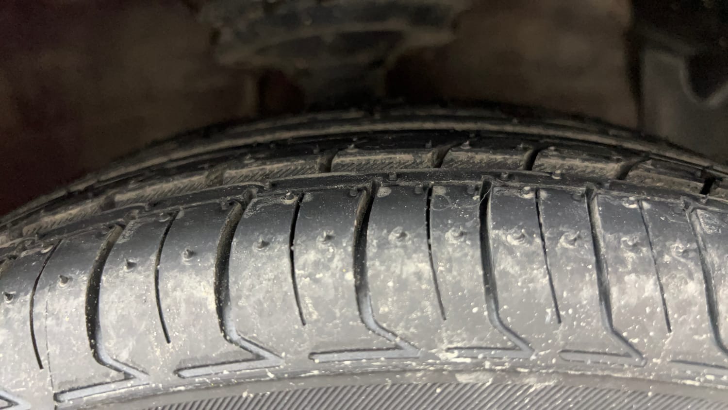 Used 2013 Hyundai Grand i10 Asta 1.2 Kappa VTVT (O) Petrol Manual tyres RIGHT FRONT TYRE TREAD VIEW