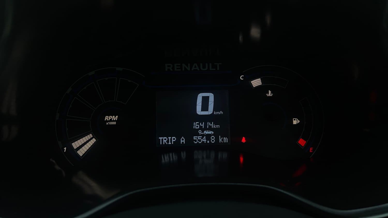 Used 2021 Renault Kiger RXT 1.0 Turbo MT Petrol Manual interior CLUSTERMETER VIEW